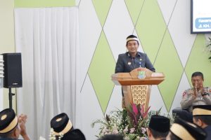 Camat Mekar Baru: