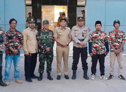Camat Mekar Baru Apel
