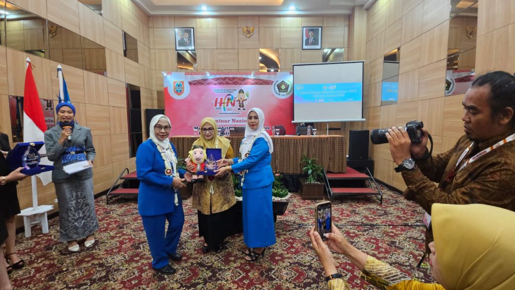 Seminar Nasional IKWI di HPN 2025, Pesan Andi Dasmawati pada Istri Wartawan