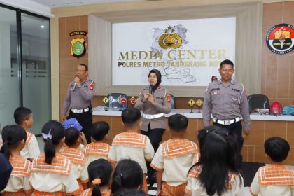 Kenalkan Rambu Lalu Lintas, Satlantas Tangerang Kota Berikan Edukasi ke Anak TK