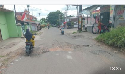 Jalan Rusak Cikulur Serang: Warga Mendesak Perbaikan Segera