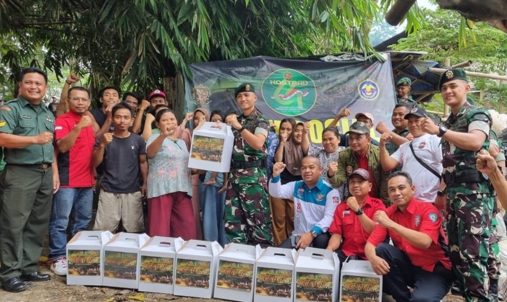 HUT Kostrad Ke-64, Yonarhanud 1 Kostrad Gelar Bakti Sosial di TPA Cipeucang