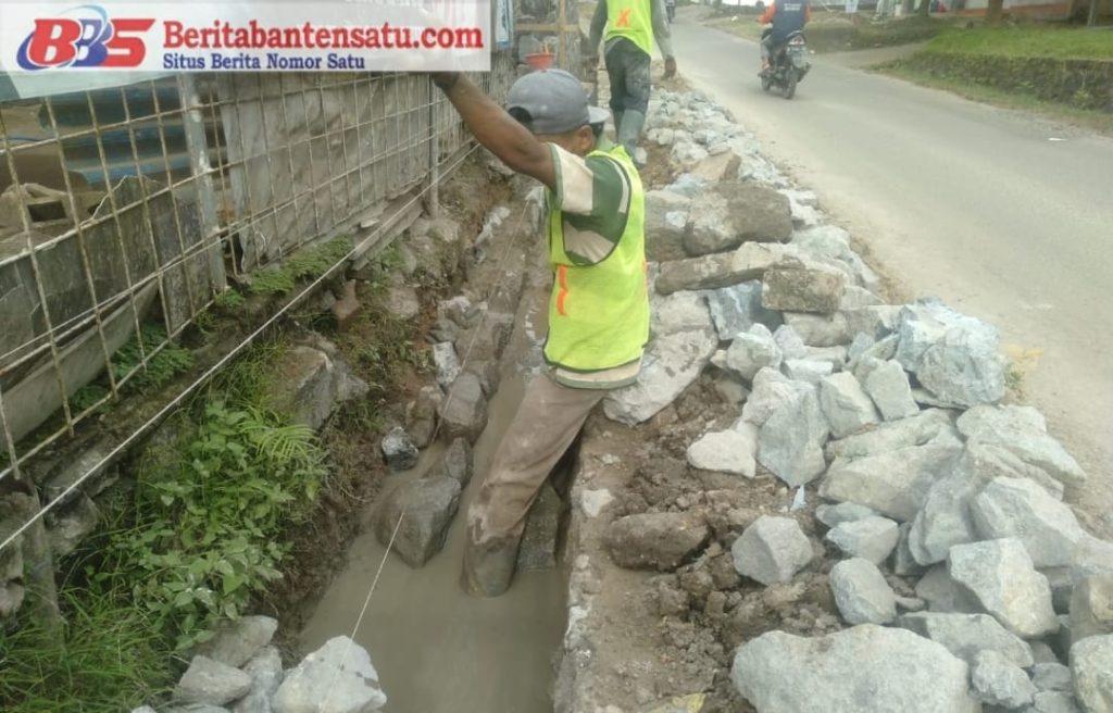 Proyek Drainase Jalan 45 Sayar Kota Serang Diduga Bermasalah
