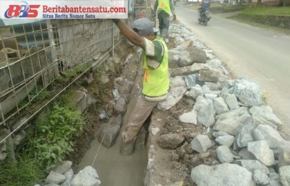 Proyek Drainase Jalan 45 Sayar Kota Serang Diduga Bermasalah