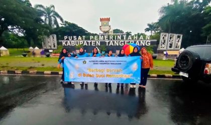 IKWI Kabupaten Tangerang Bagikan Takjil Gratis, Bantu Masyarakat Berbuka di Perjalanan