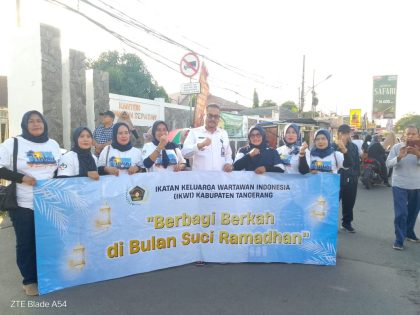 Kegiatan Berbagi Takjil di Sepatan, Bentuk Kepedulian di Bulan Ramadan