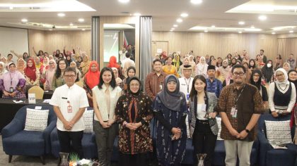 Pelatihan Digital untuk Ibu Rumah Tangga: Emak-Emak Matic Bantu Tingkatkan Ekonomi