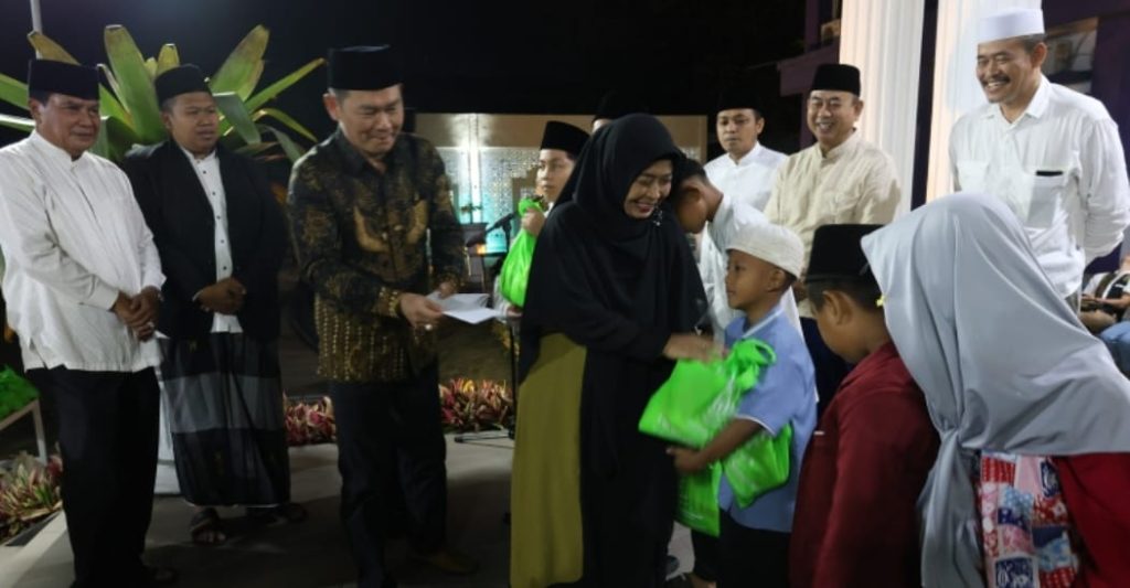 Bupati Tangerang Berikan Santunan untuk 400 Anak Yatim di Kecamatan Curug