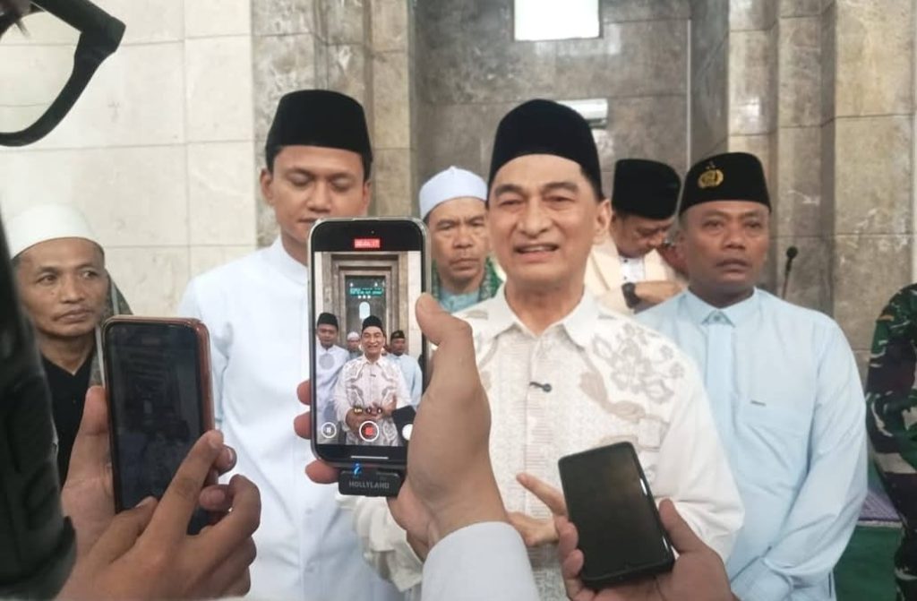 Wagub Banten Hadiri Salat Idul Fitri di Masjid Agung Pandeglang