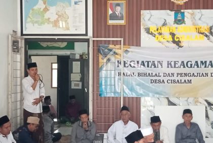 Desa Cisalam Gelar Pengajian dan Halal Bihalal, Pererat Silaturahmi Warga