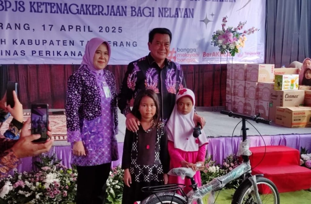 Pemkab Tangerang Salurkan Bantuan Kapal dan Alat Tangkap untuk Nelayan Pesisir