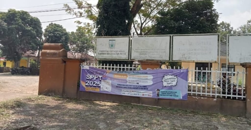 Sikap Tertutup Camat Petir: Wartawan Ditinggalkan Tanpa Penjelasan soal Rabat Beton Desa Sanding
