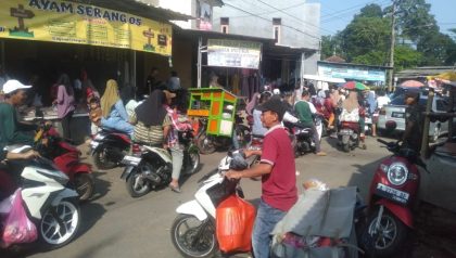 Pasar Tradisional Ciomas Ramai Jelang Idul Adha, Harga Kebutuhan Pokok Melonjak