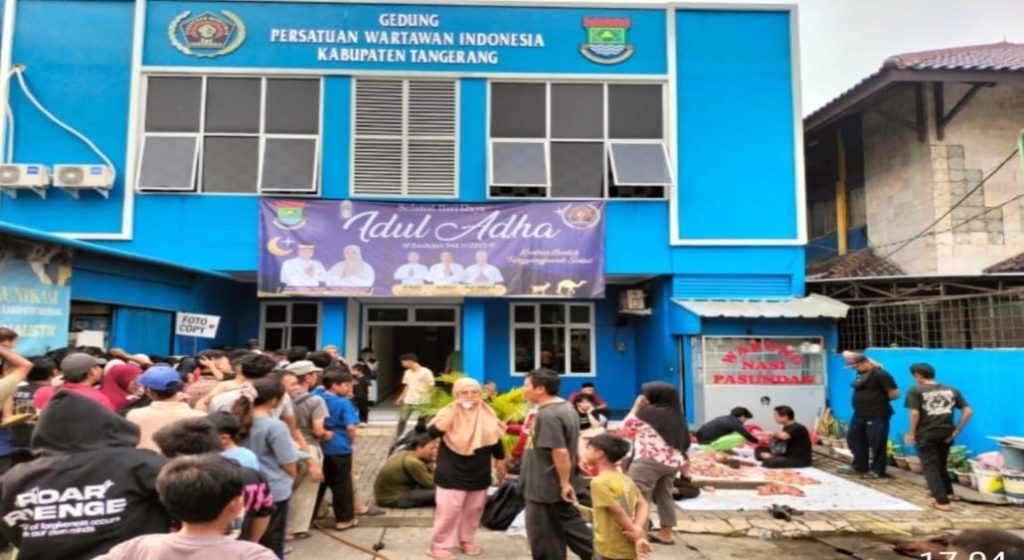 Perayaan Idul Adha 2025, PWI Kabupaten Tangerang Laksanakan Penyembelihan Hewan Kurban