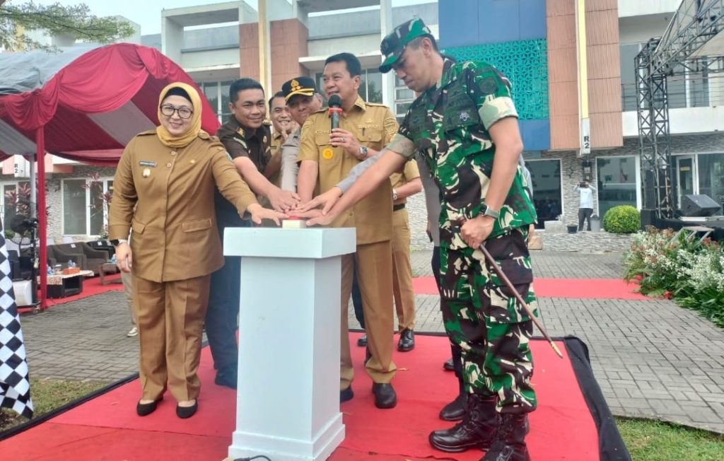 Pemkab Tangerang Luncurkan Program Angkutan Sekolah Gratis untuk Pelajar